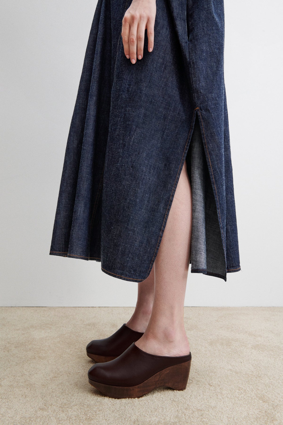 Mai Clog Mule Auburn - Rachel Comey
