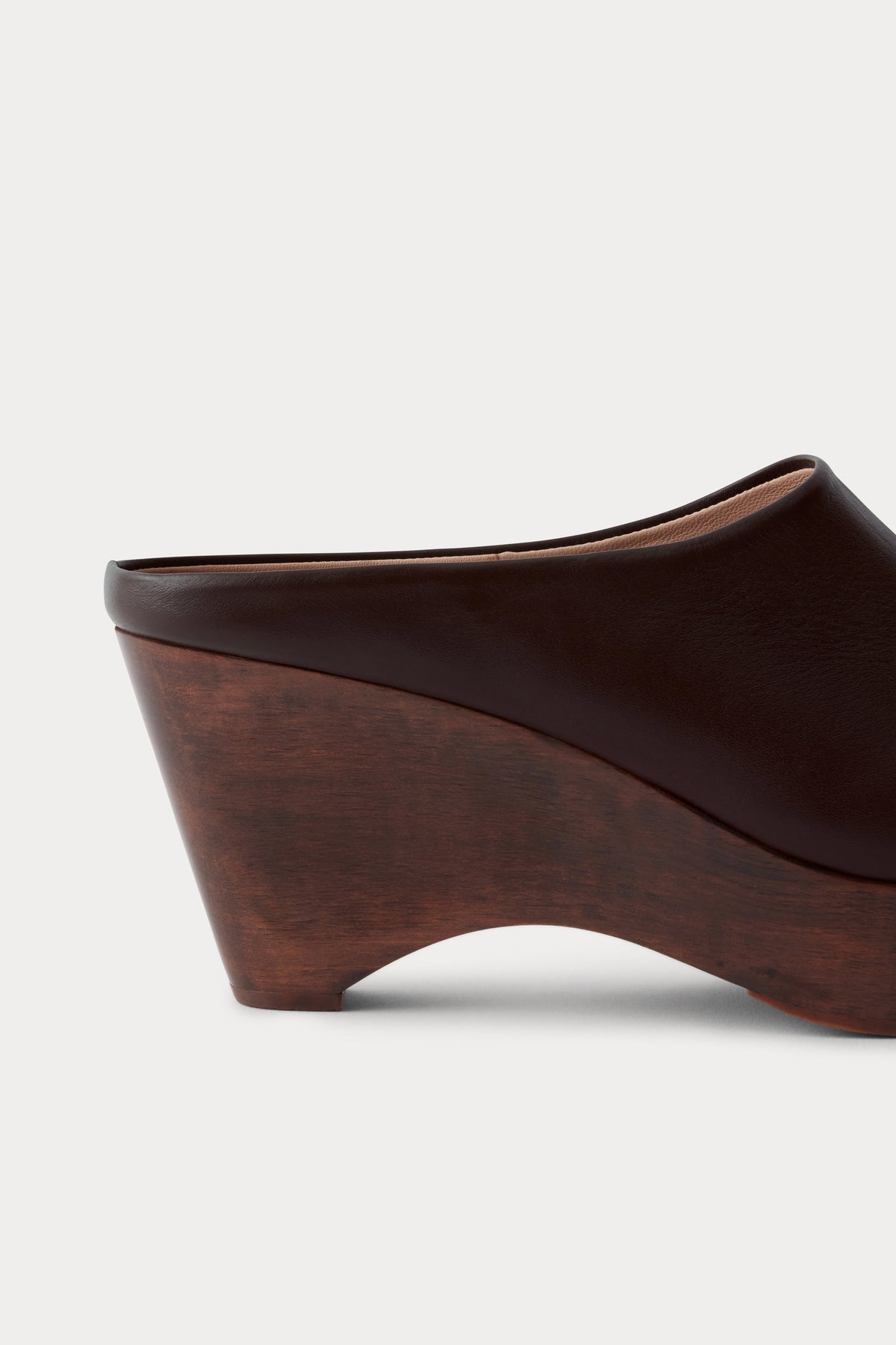 Mai Clog Mule Auburn - Rachel Comey